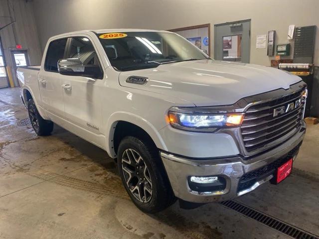 2025 RAM Ram 1500 RAM 1500 LARAMIE CREW CAB 4X4 57 BOX