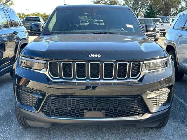 2025 Jeep Grand Cherokee GRAND CHEROKEE LAREDO X 4X2