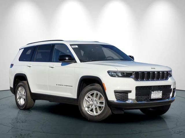 2025 Jeep Grand Cherokee GRAND CHEROKEE L LAREDO X 4X4