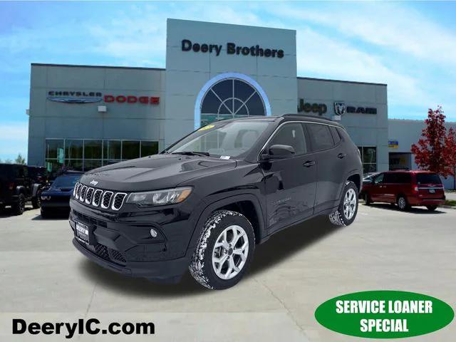 2025 Jeep Compass COMPASS LATITUDE 4X4