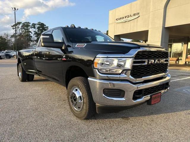 2024 RAM Ram 3500 RAM 3500 TRADESMAN CREW CAB 4X4 8 BOX