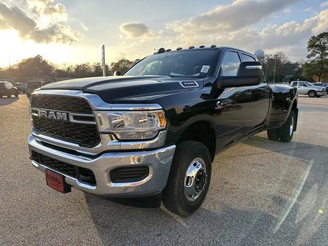 2024 RAM Ram 3500 RAM 3500 TRADESMAN CREW CAB 4X4 8 BOX