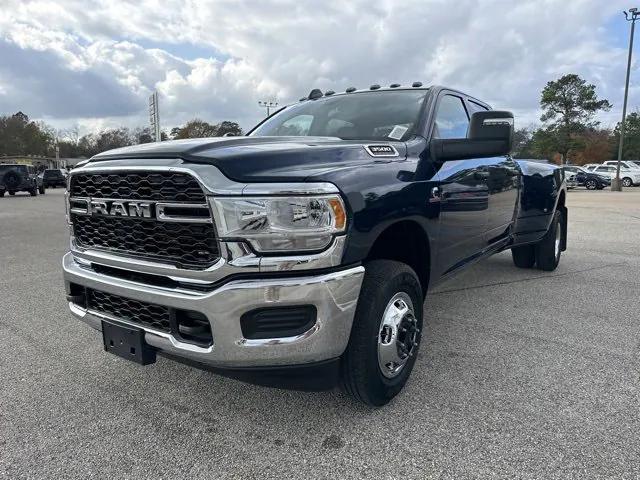 2024 RAM Ram 3500 RAM 3500 TRADESMAN CREW CAB 4X4 8 BOX