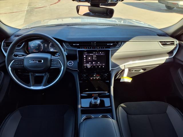 2025 Jeep Grand Cherokee GRAND CHEROKEE L ALTITUDE 4X2
