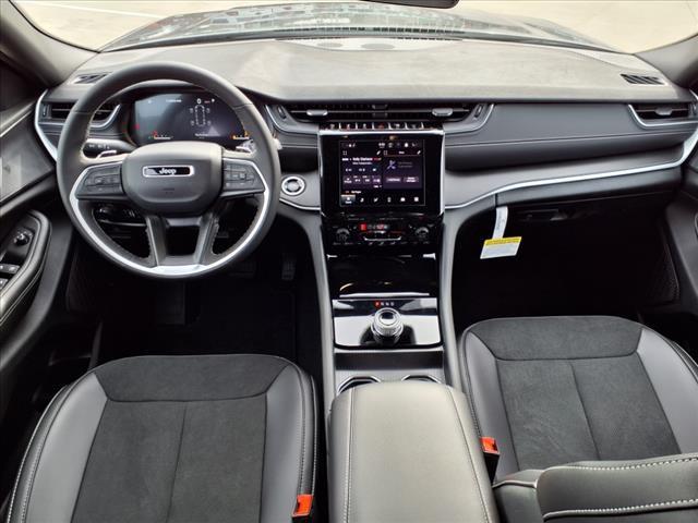 2025 Jeep Grand Cherokee GRAND CHEROKEE L ALTITUDE 4X2