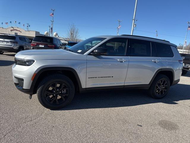 2025 Jeep Grand Cherokee GRAND CHEROKEE L ALTITUDE 4X2