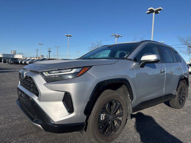 2022 Toyota RAV4 Hybrid SE