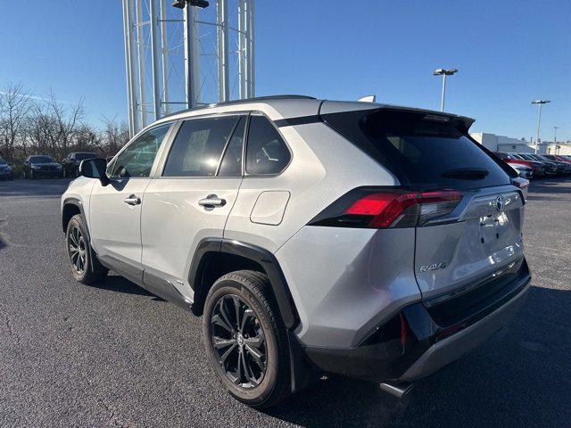 2022 Toyota RAV4 Hybrid SE