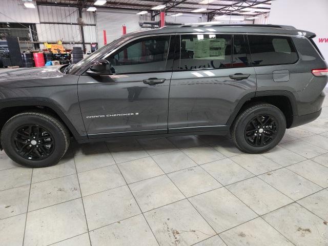 2025 Jeep Grand Cherokee GRAND CHEROKEE L LAREDO X 4X4