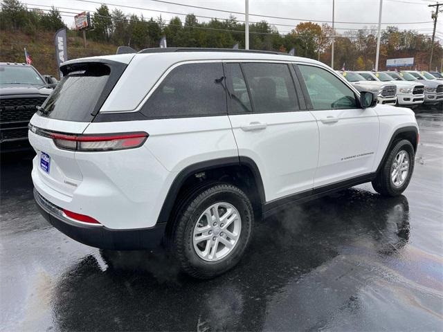 2024 Jeep Grand Cherokee Laredo 4x4