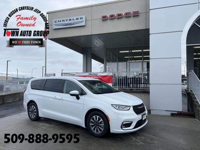 2023 Chrysler Pacifica Hybrid PACIFICA PLUG-IN HYBRID TOURING L 2023 Chrysler Pacifica Hybrid PACIFICA PLUG-IN HYBRID TOURING L