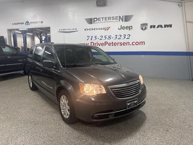 2016 Chrysler Town and Country Touring