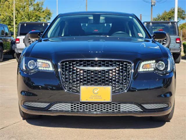 2021 Chrysler 300 Touring