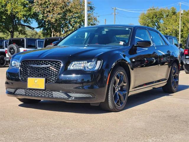 2021 Chrysler 300 Touring