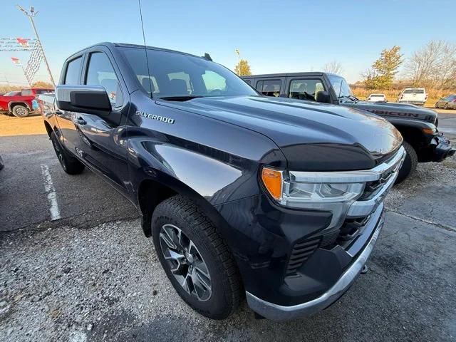 2022 Chevrolet Silverado 1500 4WD Crew Cab Short Bed LT with 2FL