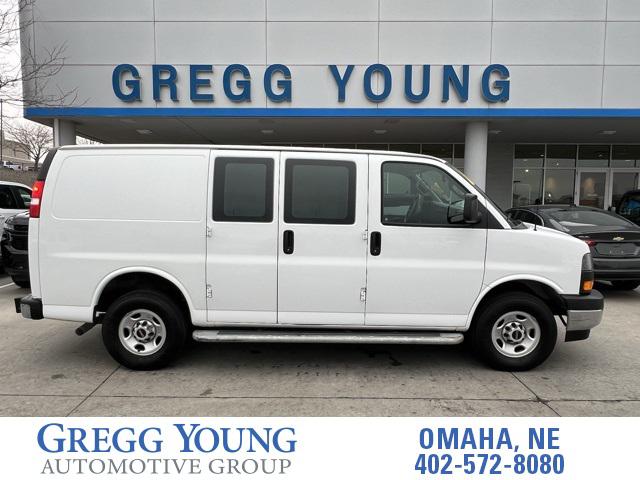 2022 GMC Savana Cargo RWD 2500 Regular Wheelbase Work Van