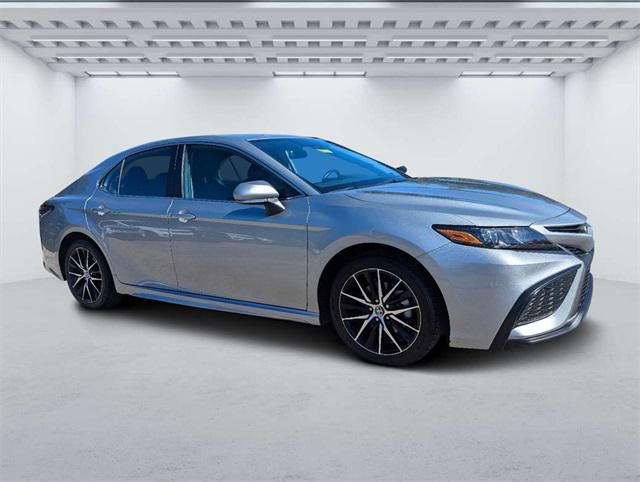 2023 Toyota Camry SE Nightshade Edition
