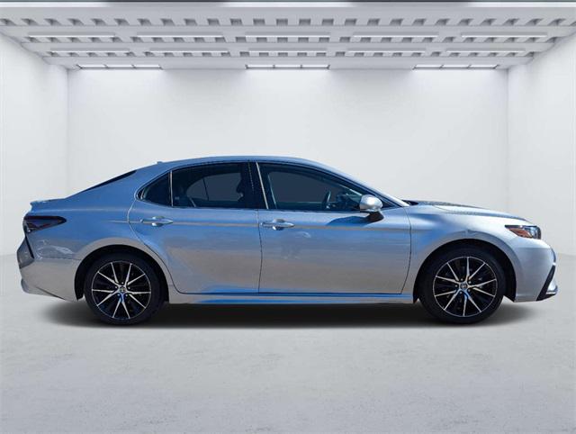 2023 Toyota Camry SE Nightshade Edition