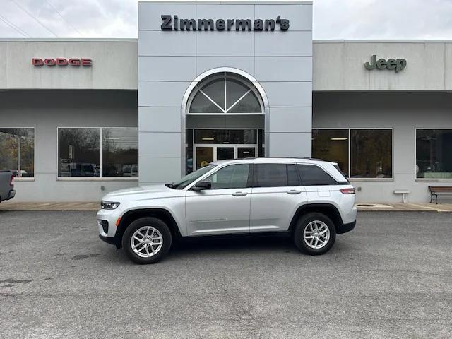 2024 Jeep Grand Cherokee Laredo X 4x4 2024 Jeep Grand Cherokee Laredo X 4x4