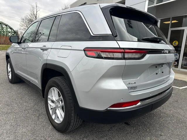2024 Jeep Grand Cherokee Laredo X 4x4