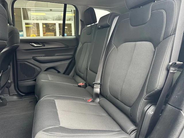 2024 Jeep Grand Cherokee Laredo X 4x4