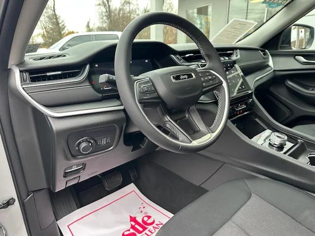 2024 Jeep Grand Cherokee Laredo X 4x4