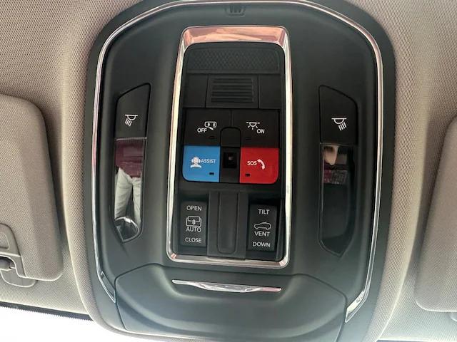 2024 Jeep Grand Cherokee Laredo X 4x4