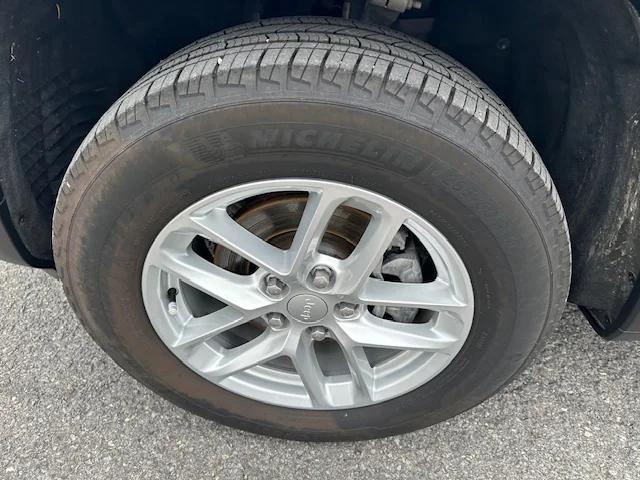 2024 Jeep Grand Cherokee Laredo X 4x4