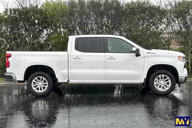 2024 Chevrolet Silverado 1500 4WD Crew Cab Short Bed LT