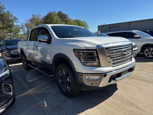 2023 Nissan TITAN Crew Cab Platinum Reserve 4x4