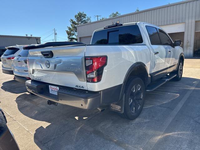 2023 Nissan TITAN Crew Cab Platinum Reserve 4x4