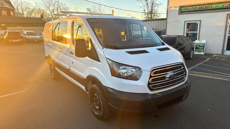 2018 Ford Transit Low Roof w/60/40 Side Door w/RWB Van 3D