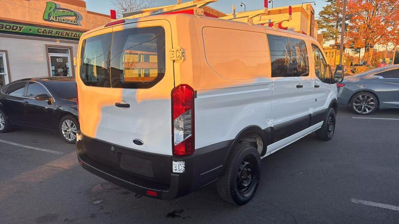 2018 Ford Transit Low Roof w/60/40 Side Door w/RWB Van 3D