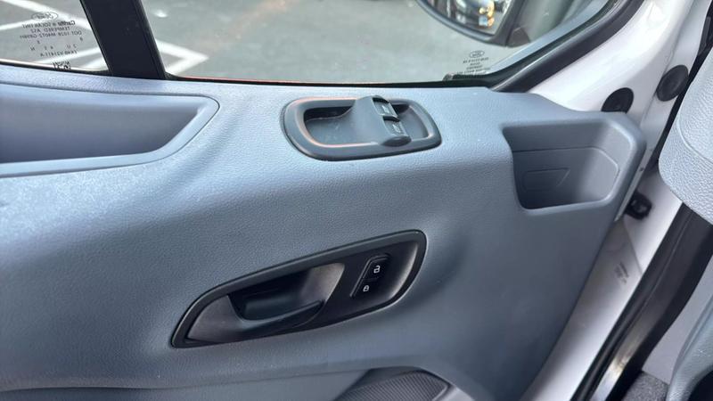 2018 Ford Transit Low Roof w/60/40 Side Door w/RWB Van 3D