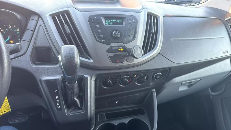 2018 Ford Transit Low Roof w/60/40 Side Door w/RWB Van 3D