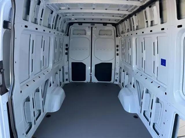 2025 Mercedes-Benz Sprinter 2500 High Roof 4-Cyl Diesel HO