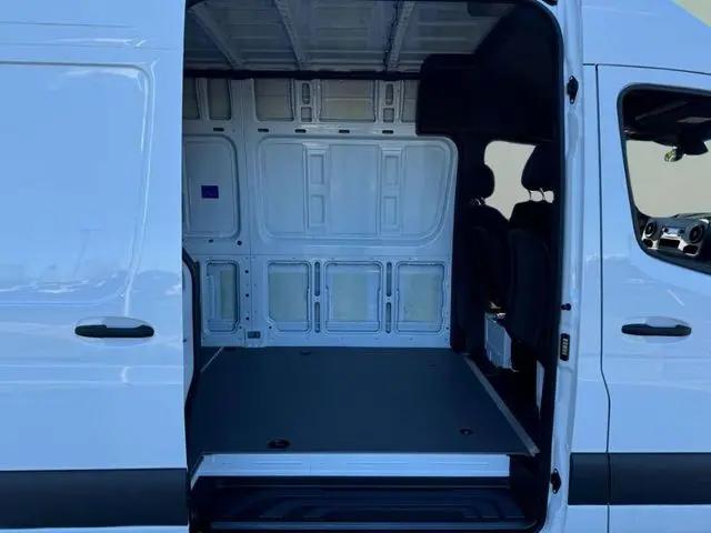 2025 Mercedes-Benz Sprinter 2500 High Roof 4-Cyl Diesel HO