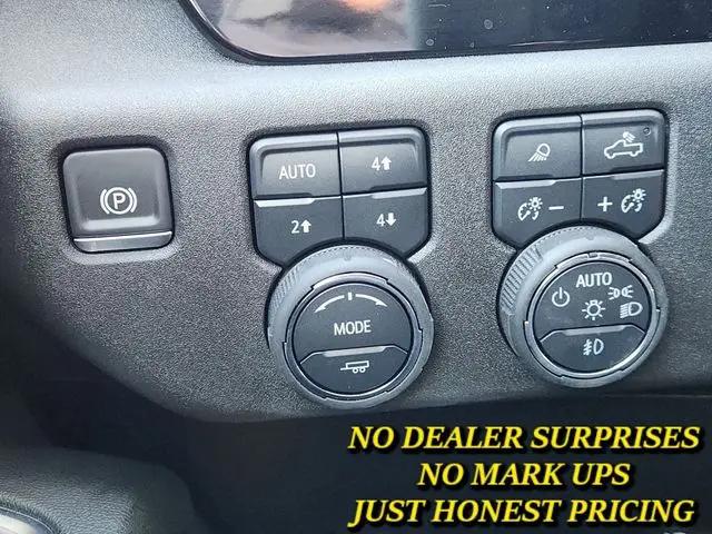 2024 Chevrolet Silverado 1500 4WD Crew Cab Short Bed RST