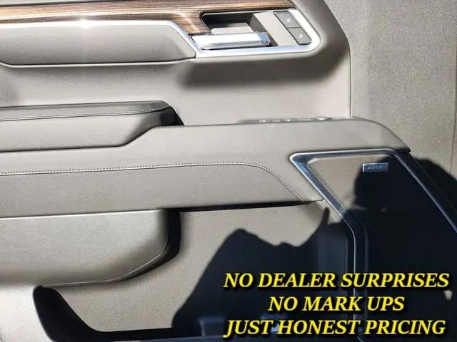2024 Chevrolet Silverado 1500 4WD Crew Cab Short Bed RST