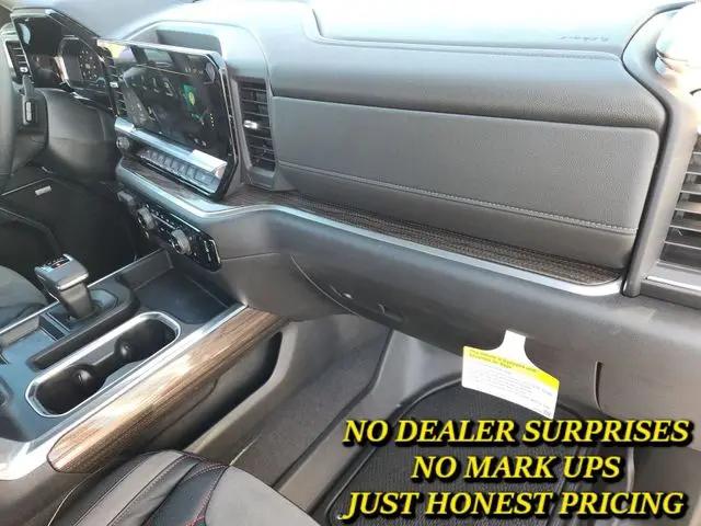 2024 Chevrolet Silverado 1500 4WD Crew Cab Short Bed RST