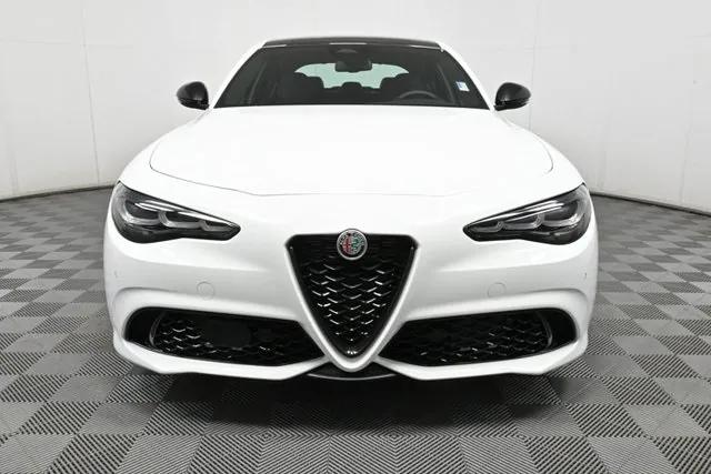 2025 Alfa Romeo Giulia GIULIA TRIBUTO ITALIANO