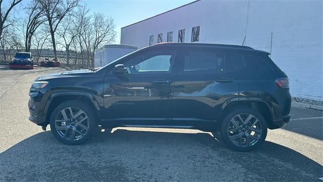 2025 Jeep Compass COMPASS LIMITED 4X4