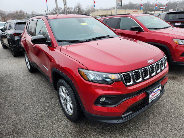 2025 Jeep Compass COMPASS LATITUDE 4X4