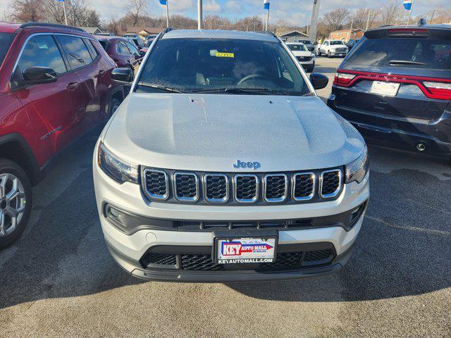 2025 Jeep Compass COMPASS LATITUDE 4X4