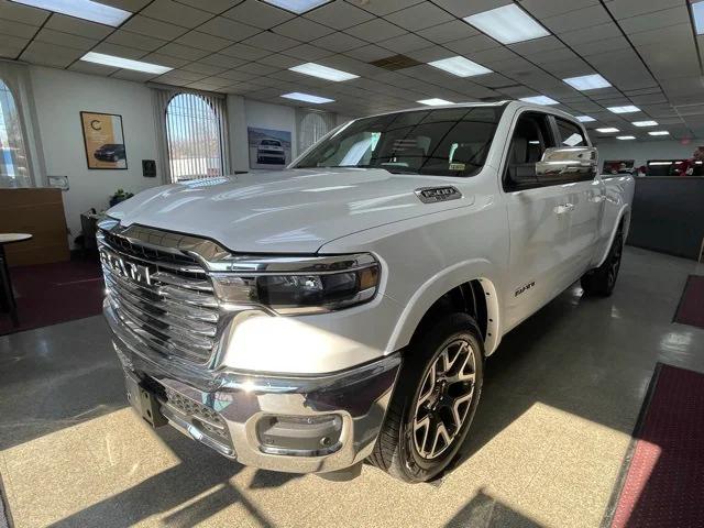 2025 RAM Ram 1500 RAM 1500 LARAMIE CREW CAB 4X4 64 BOX