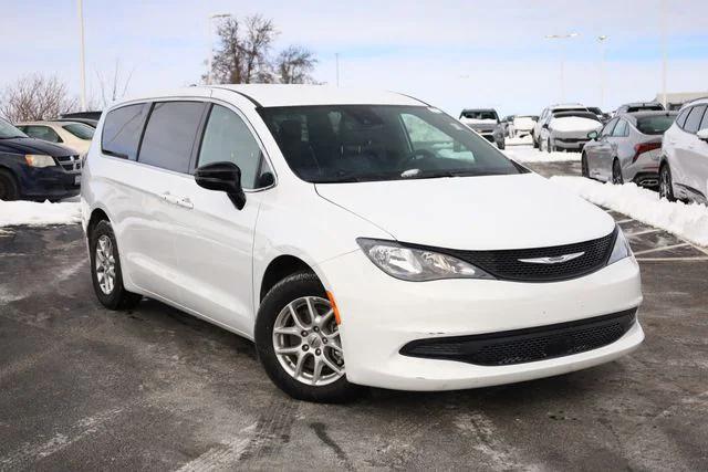 2025 Chrysler Voyager VOYAGER LX