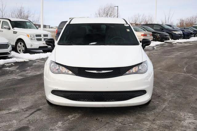 2025 Chrysler Voyager VOYAGER LX