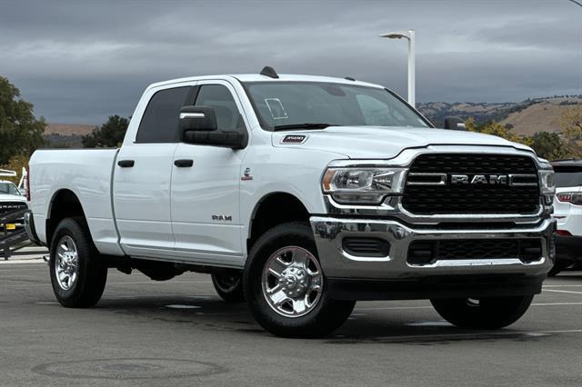 2024 RAM Ram 3500 RAM 3500 BIG HORN CREW CAB 4X4 64 BOX
