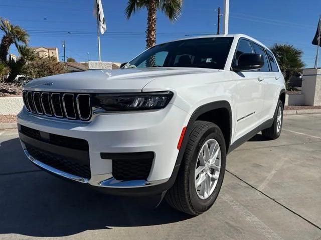 2023 Jeep Grand Cherokee L Laredo 4x4