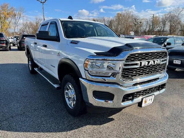 2020 RAM 3500 Tradesman Crew Cab 4x4 64 Box